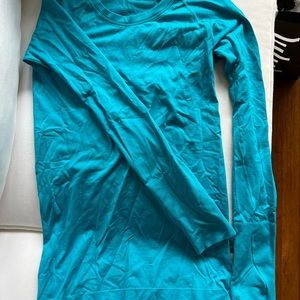 Lululemon long sleeve swift tech size 6 bleacher blue SUPER RARE